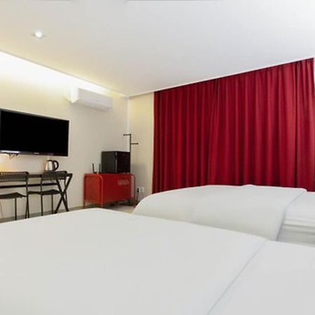 G Tourist Hotel Wolmido Incheon Esterno foto