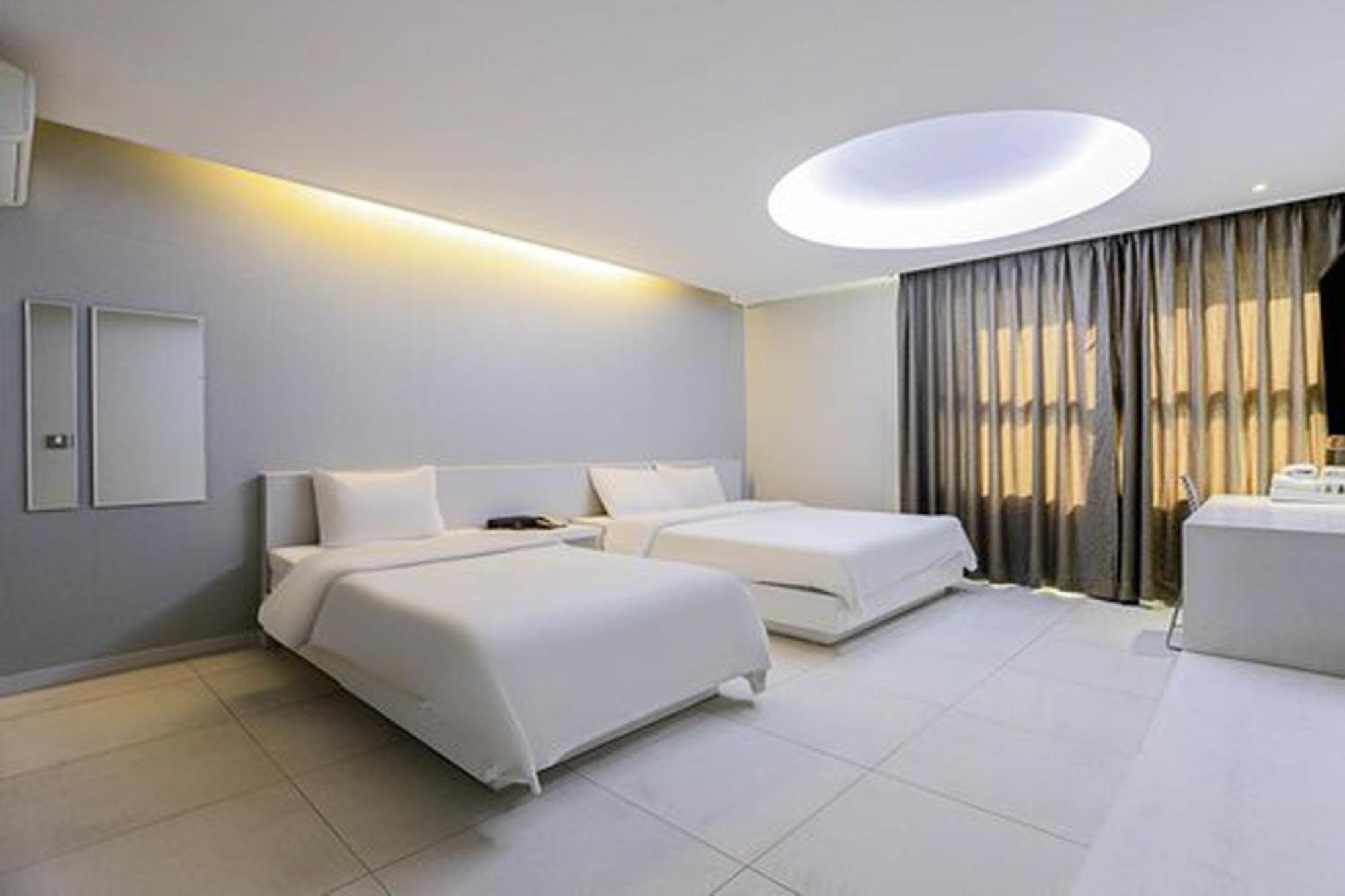 G Tourist Hotel Wolmido Incheon Esterno foto