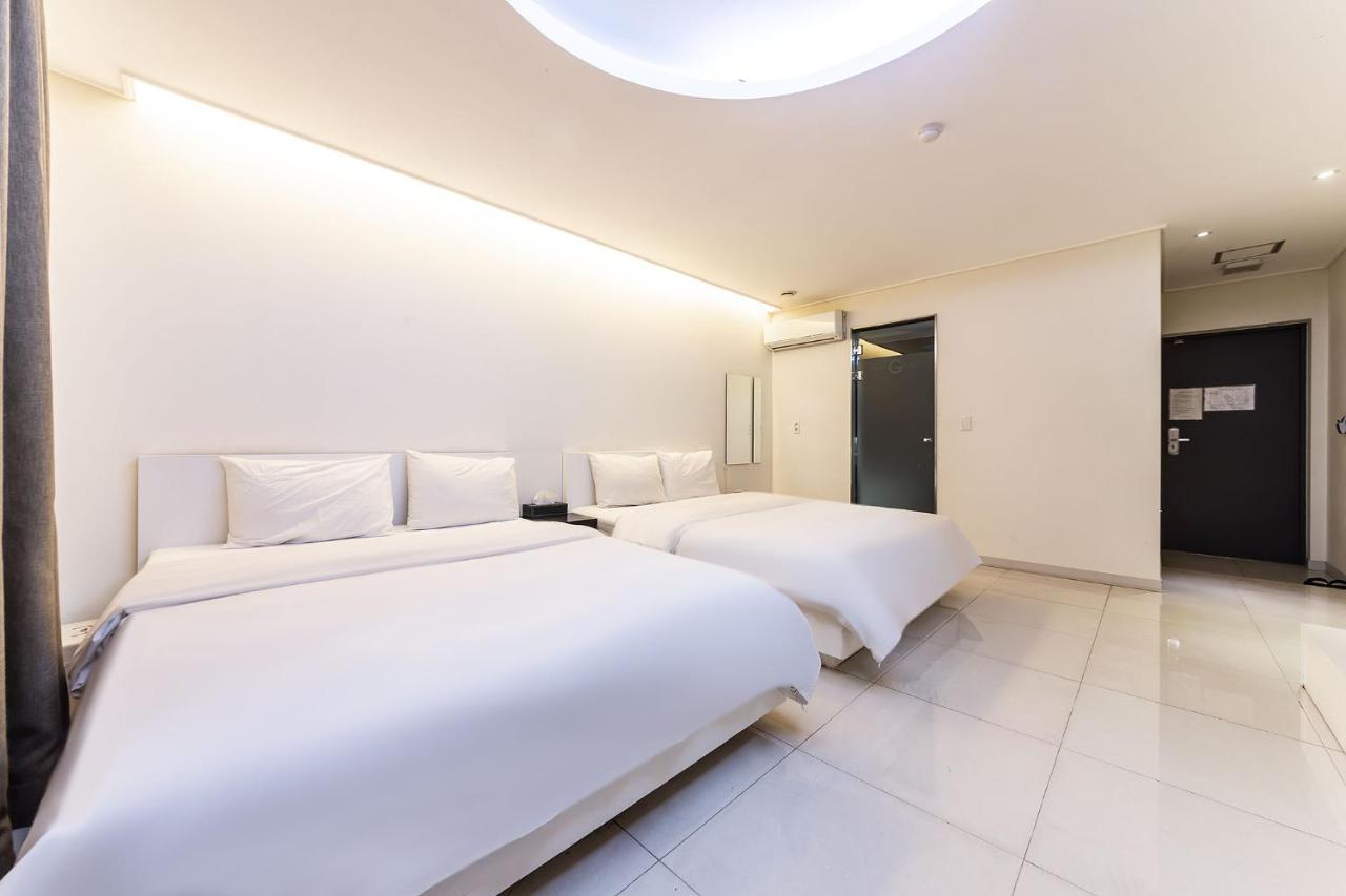 G Tourist Hotel Wolmido Incheon Esterno foto