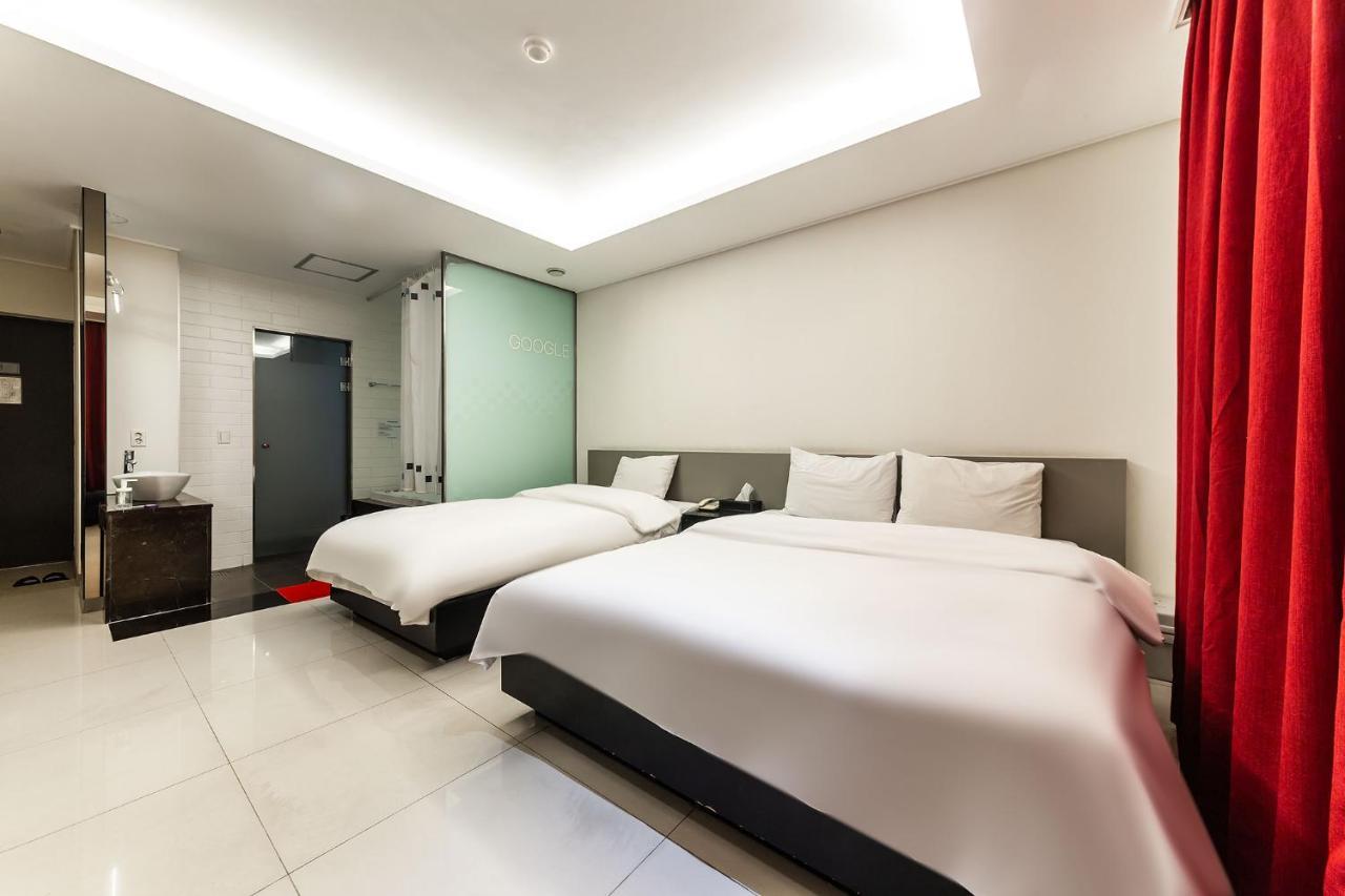 G Tourist Hotel Wolmido Incheon Esterno foto